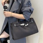 Genuine Leather Women's  Large Capacity Portable Crossbody Shoulder Bag - Image 4