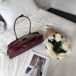 Women's Solid Color Korean-style Large Capacity Cowhide Leather Single-shoulder Bag - Image 4