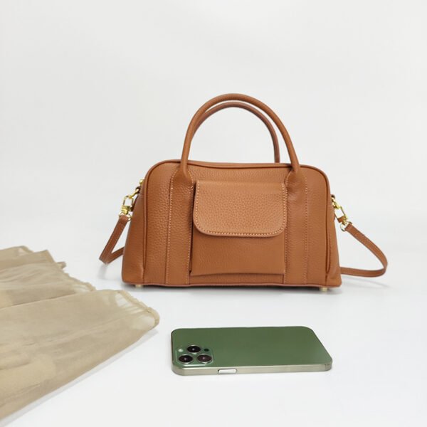 New Top Layer Hand-carrying Cowhide Boston Large Capacity Advanced