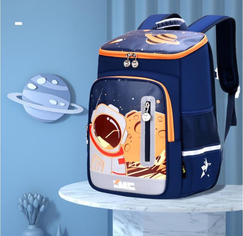 744166d2-ddad-4682-b05a-ecffbe96a52f-1.jpg Elementary School Boy Spine Protection Lightweight Children's Backpack - Image 1