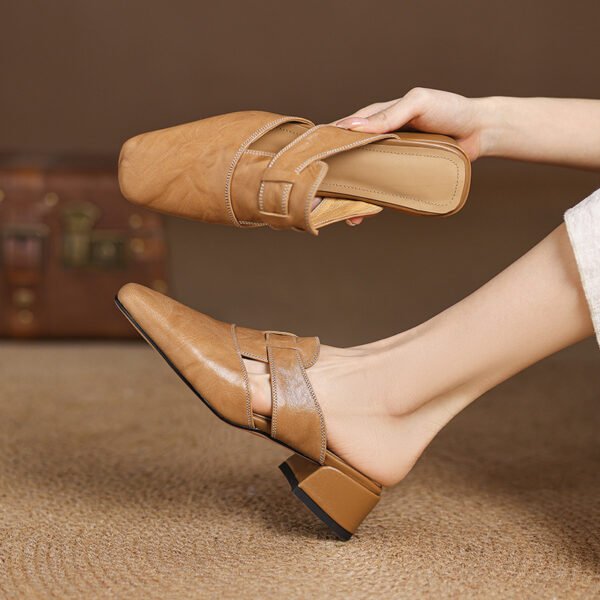 Retro Closed Toe Half Slippers Women's Summer Low Heel Thick Heel Rear Empty Sandals