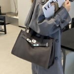 Genuine Leather Women's  Large Capacity Portable Crossbody Shoulder Bag - Image 2