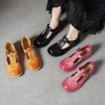 Low Heel Women's Retro Style Leather Flat Shoes
