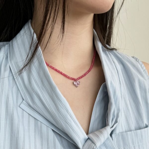 Women's Extravagant Love-heart Zircon Necklace